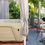 Vinoport Aparthotel Eger