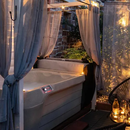 Lägenhetshotell Vinoport Apartmanhaz